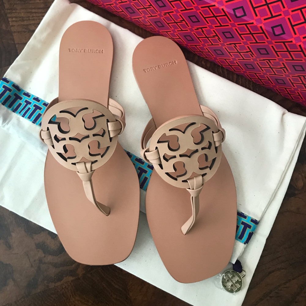 Tory Burch Sandals⭕️SOLD⭕️ - Picture 1 of 4